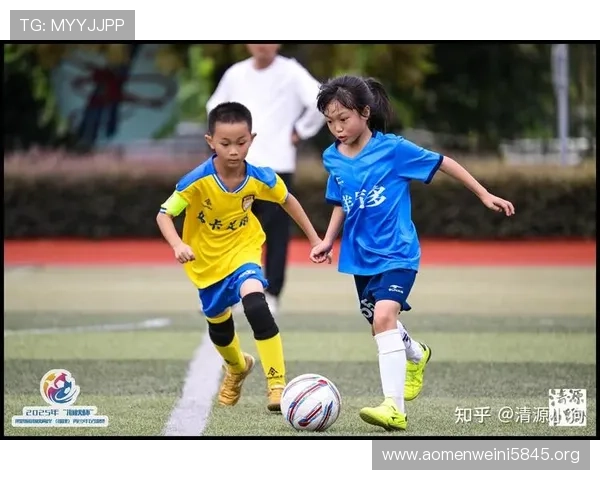 千亿球友会体育引领体育潮流创新培训体系推动青少年足球成长新未来